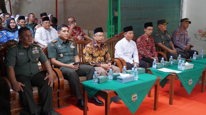 TNI Gelar Peresmian Karya Bakti, Tanda Selesainya Rehab Gedung LKSA Nur Hidayah Surakarta Gambar Kosong