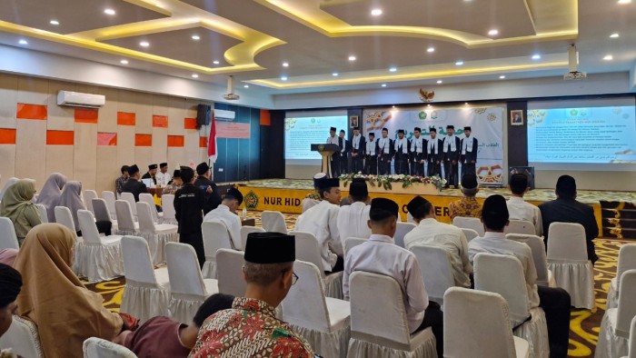 Haflah At-Takhrij Angkatan II Ponpes Nur Hidayah Surakarta Gambar Kosong